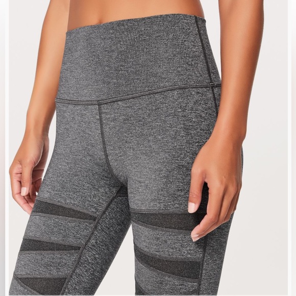 Like New Lululemon Wunder Under HR Tight SE Tech gray size 6 - Picture 4 of 10
